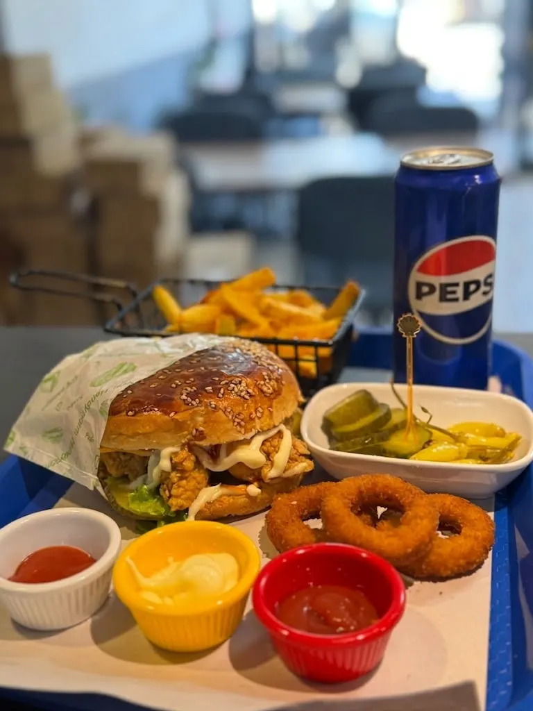 Tavuk Burger Menü 1